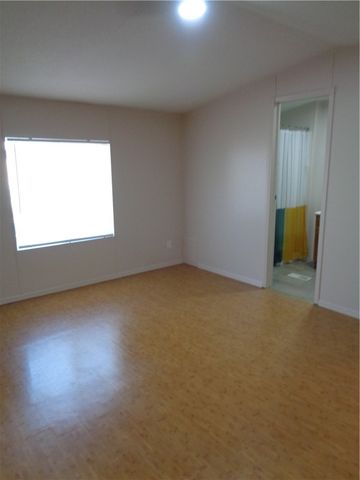 720 Wilshire Avenue, Kingman, AZ 86409