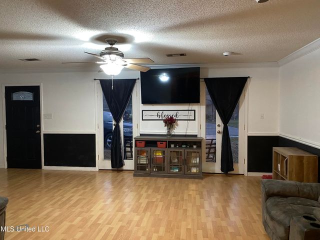 2311 Paul Harvey Avenue, Pascagoula, MS 39567