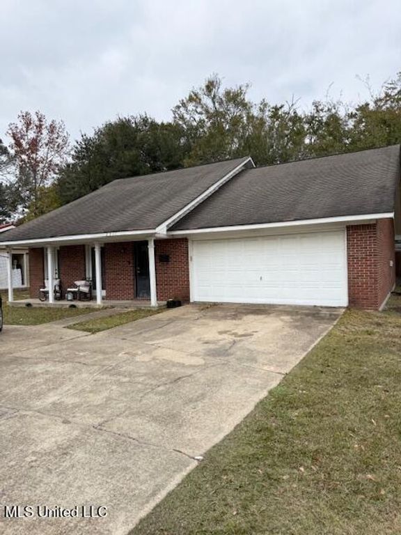 2311 Paul Harvey Avenue, Pascagoula, MS 39567