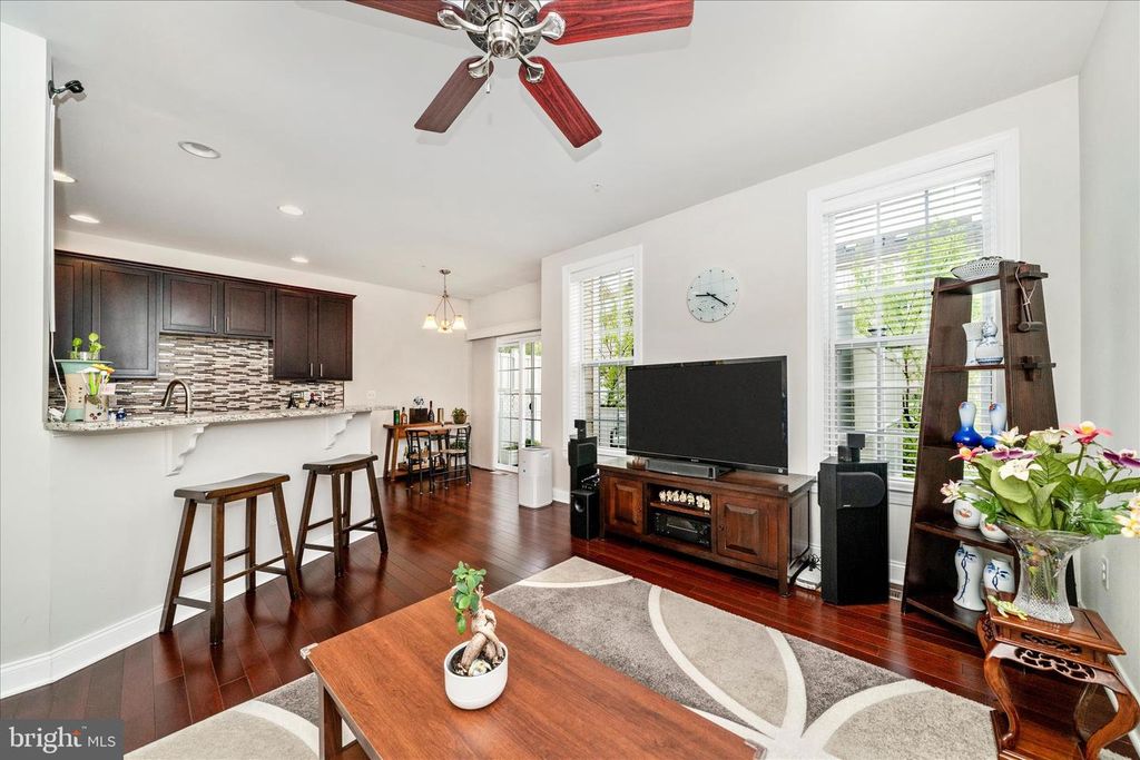 Image 14 of property listing at 7673 ELMCREST RD, Hanover, MD 21076