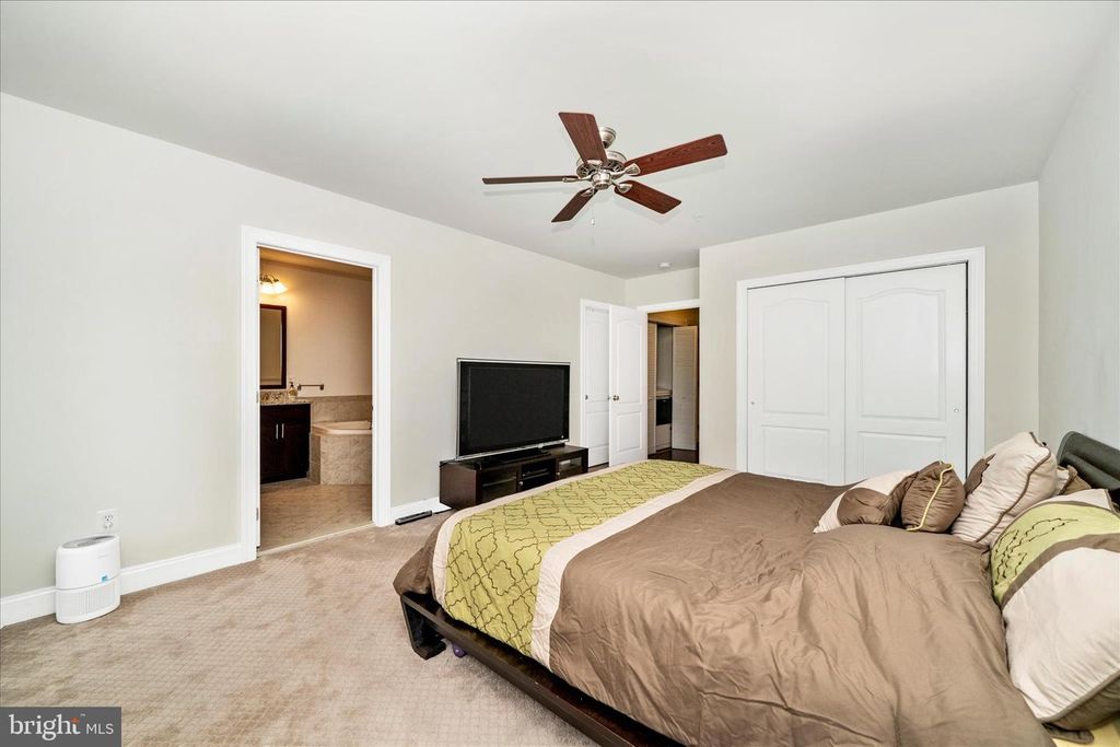 Image 24 of property listing at 7673 ELMCREST RD, Hanover, MD 21076