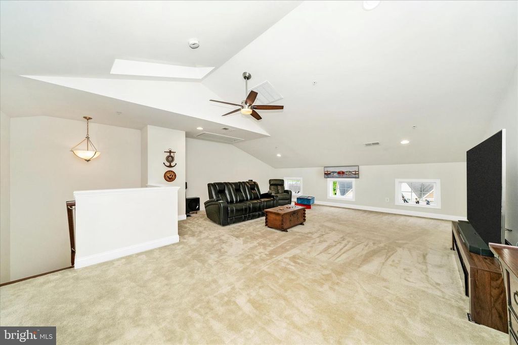 Image 34 of property listing at 7673 ELMCREST RD, Hanover, MD 21076