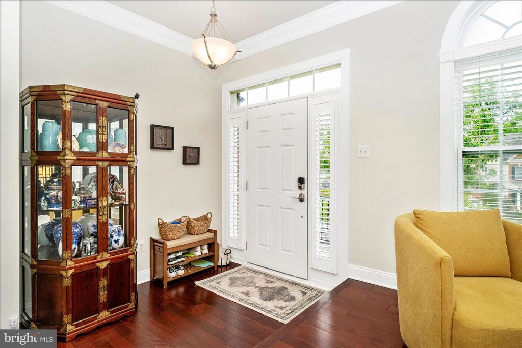 Image 4 of property listing at 7673 ELMCREST RD, Hanover, MD 21076