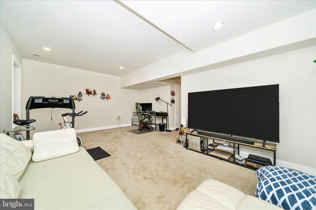 Image 43 of property listing at 7673 ELMCREST RD, Hanover, MD 21076