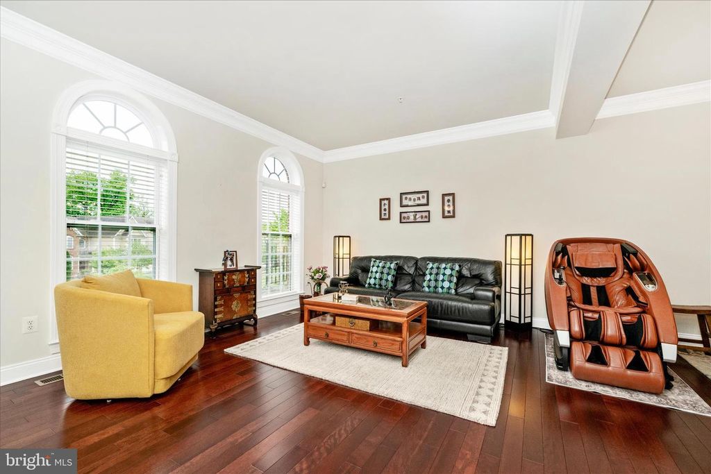Image 6 of property listing at 7673 ELMCREST RD, Hanover, MD 21076
