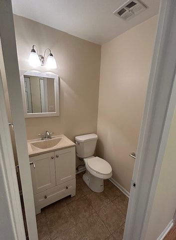 7449 Washington Street 208, Forest Park, IL 60130