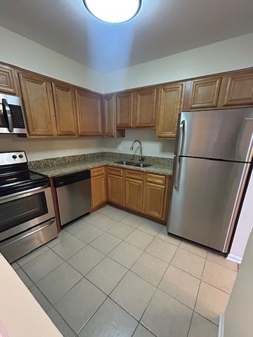 7449 Washington Street 208, Forest Park, IL 60130