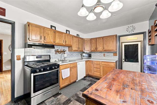 320 E Diehl Avenue, Des Moines, IA 50315