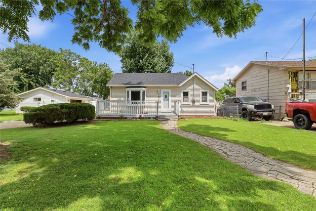 320 E Diehl Avenue, Des Moines, IA 50315
