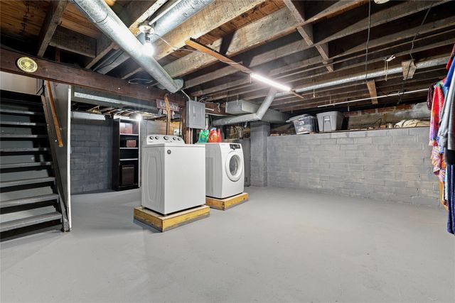 320 E Diehl Avenue, Des Moines, IA 50315