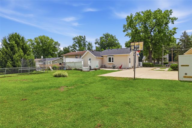 320 E Diehl Avenue, Des Moines, IA 50315