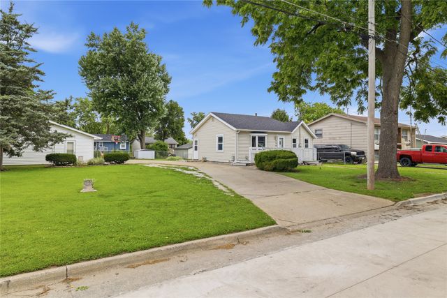 320 E Diehl Avenue, Des Moines, IA 50315