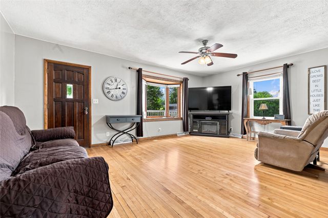 320 E Diehl Avenue, Des Moines, IA 50315