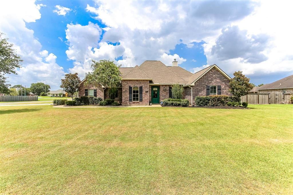 912 S Kade Lane, Lake Charles, LA 70605