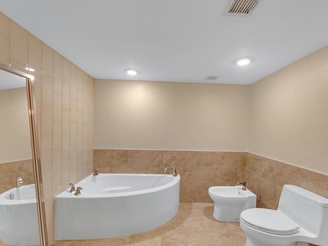 2003 N Ocean Boulevard 602, Boca Raton, FL 33431