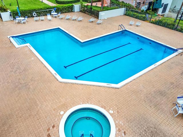 2003 N Ocean Boulevard 602, Boca Raton, FL 33431