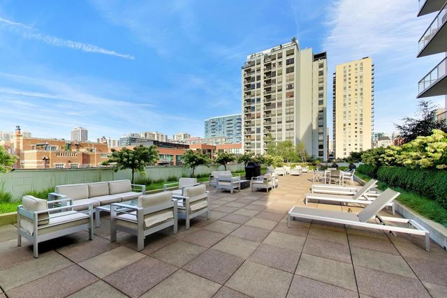 230 W Division Street 1407, Chicago, IL 60610