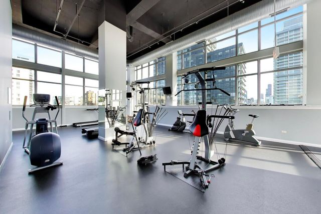 230 W Division Street 1407, Chicago, IL 60610