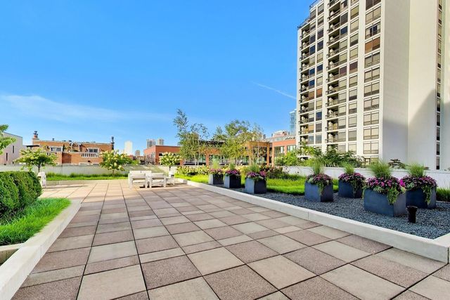 230 W Division Street 1407, Chicago, IL 60610