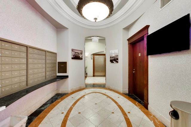 230 W Division Street 1407, Chicago, IL 60610