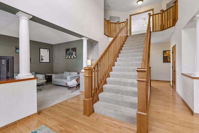 3742 Crosscliffe Path, Rosemount, MN 55068