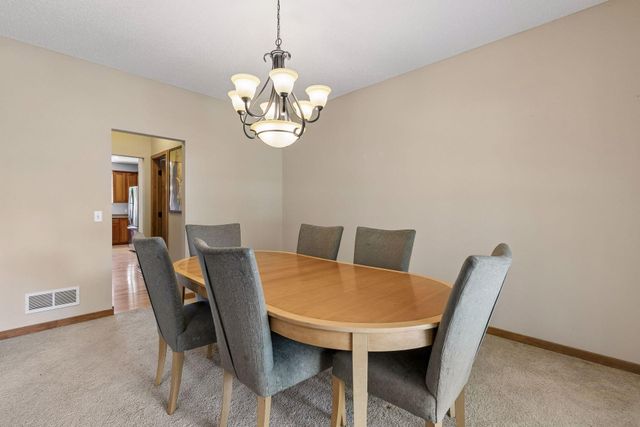 3742 Crosscliffe Path, Rosemount, MN 55068