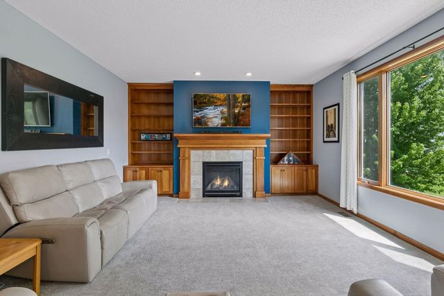 3742 Crosscliffe Path, Rosemount, MN 55068
