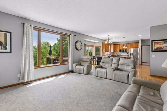 3742 Crosscliffe Path, Rosemount, MN 55068