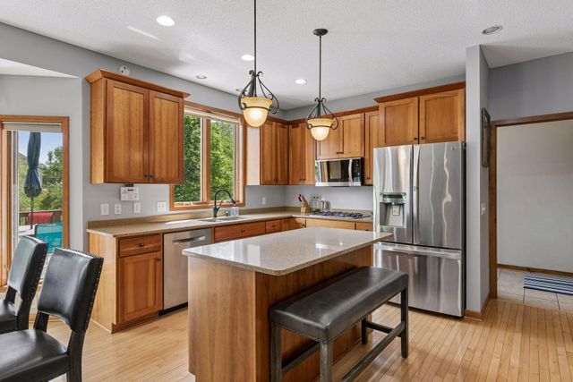 3742 Crosscliffe Path, Rosemount, MN 55068