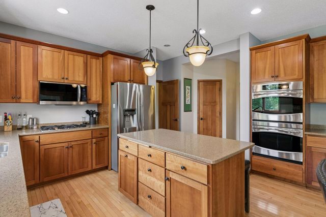 3742 Crosscliffe Path, Rosemount, MN 55068