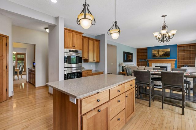 3742 Crosscliffe Path, Rosemount, MN 55068