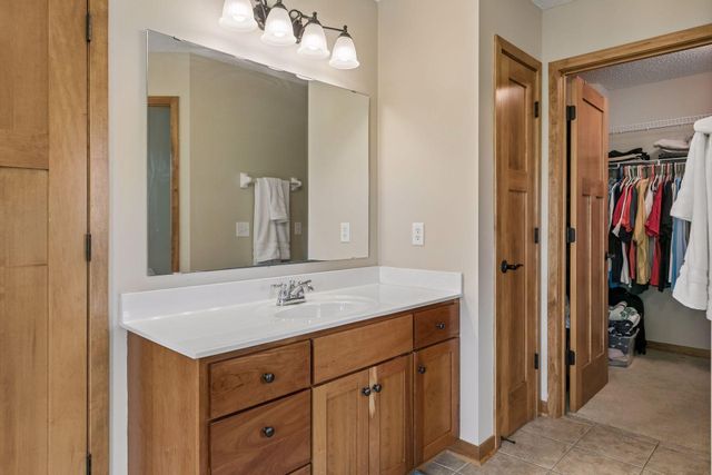 3742 Crosscliffe Path, Rosemount, MN 55068