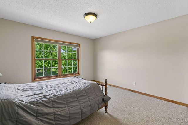 3742 Crosscliffe Path, Rosemount, MN 55068