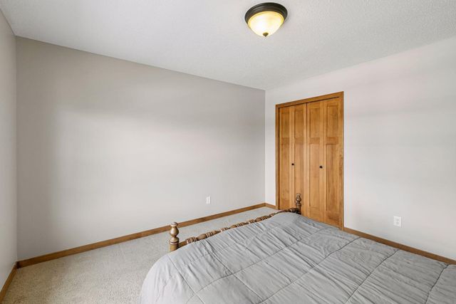 3742 Crosscliffe Path, Rosemount, MN 55068