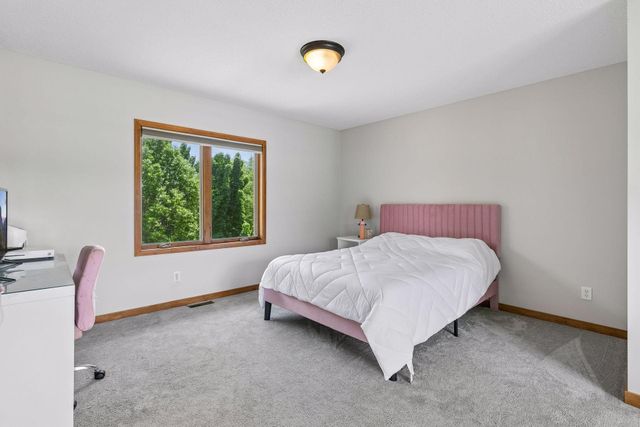 3742 Crosscliffe Path, Rosemount, MN 55068