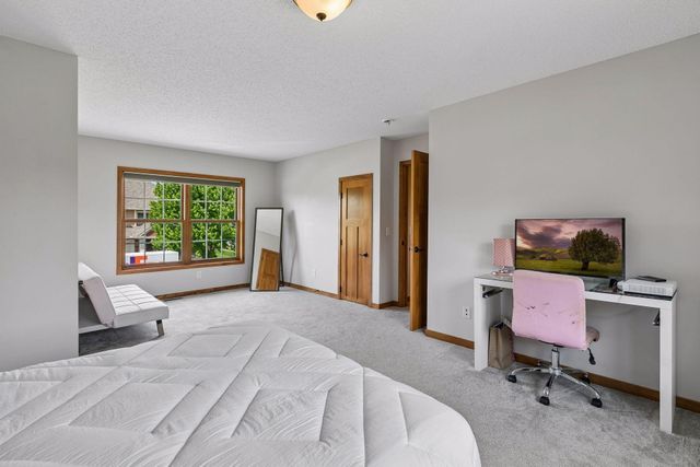 3742 Crosscliffe Path, Rosemount, MN 55068