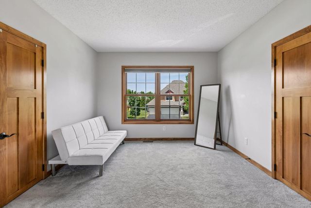 3742 Crosscliffe Path, Rosemount, MN 55068