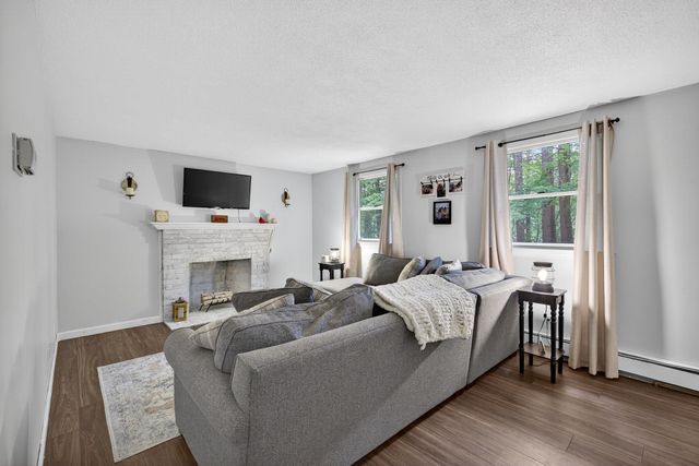 42 Pepperell Road, Brookline, NH 03033