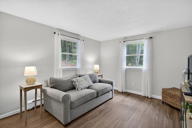 42 Pepperell Road, Brookline, NH 03033