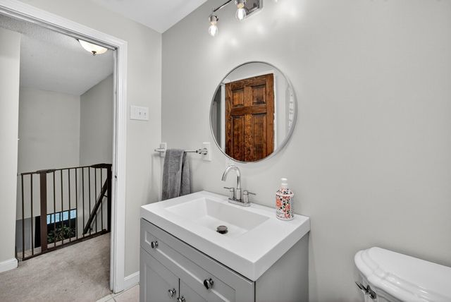 42 Pepperell Road, Brookline, NH 03033