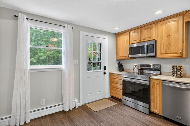 42 Pepperell Road, Brookline, NH 03033