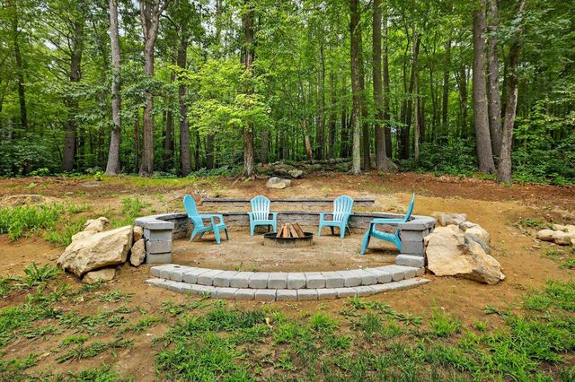 42 Pepperell Road, Brookline, NH 03033