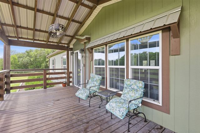 237 County Road 4927, Trenton, TX 75490