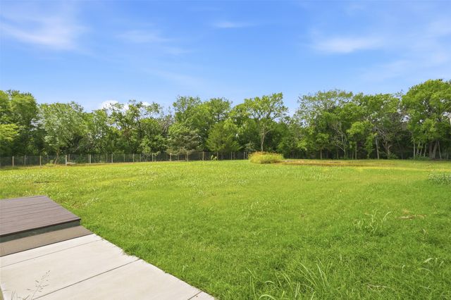 237 County Road 4927, Trenton, TX 75490