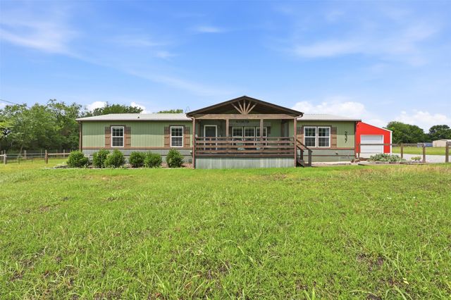 237 County Road 4927, Trenton, TX 75490