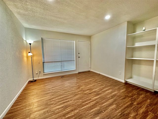 4909 Dalevale Court, Fort Worth, TX 76135