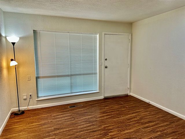 4909 Dalevale Court, Fort Worth, TX 76135