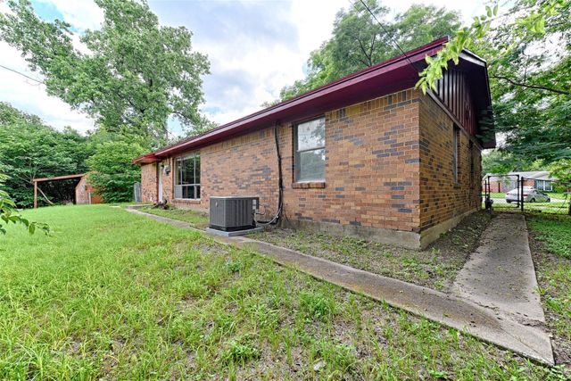 4909 Dalevale Court, Fort Worth, TX 76135