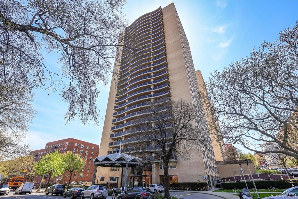 66-36 Yellowstone Boulevard A20, Forest Hills, NY 11375 — exterior