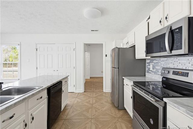 2140 Fargo Drive, Fayetteville, NC 28306